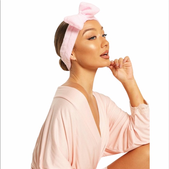 Fluffy Bow Spa Facial Headband - Picture 5 of 5